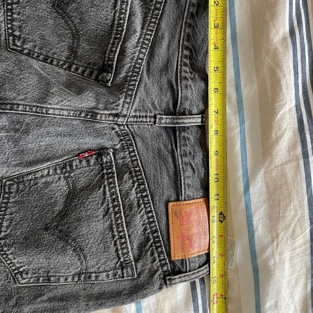 Black Levi’s 501 shorts women’s